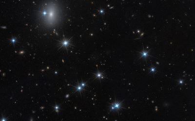 O galaxie „fantomatică”, dominată de materia întunecată, descoperită într-un roi de galaxii O echipă internațională de astronomi a detectat o galaxie extrem de palidă, ascunsă în interiorul roiului de galaxii Perseu, una dintre cele mai mari și mai dense structuri cosmice din apropierea Căii Lactee