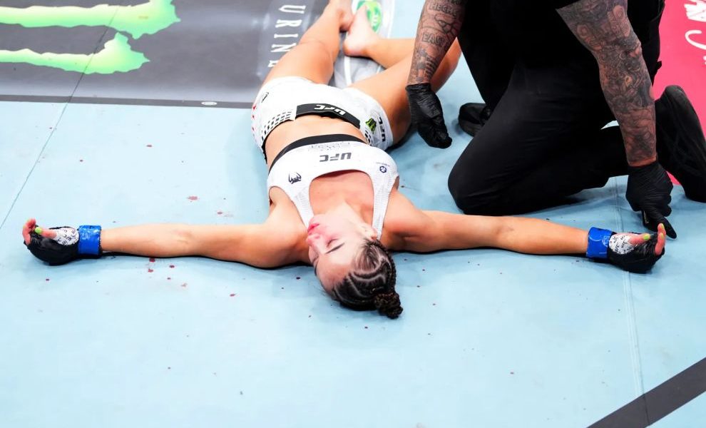 Grasso, victorie fulgerătoare la Seattle: Americanca Barber, învinsă prin KO și strangulare Fosta campioană Alexa Grasso a demonstrat o forță remarcabilă la gala UFC Fight Night de la Seattle, adjudecându-și o victorie spectaculoasă în fața lui Maycee Barber