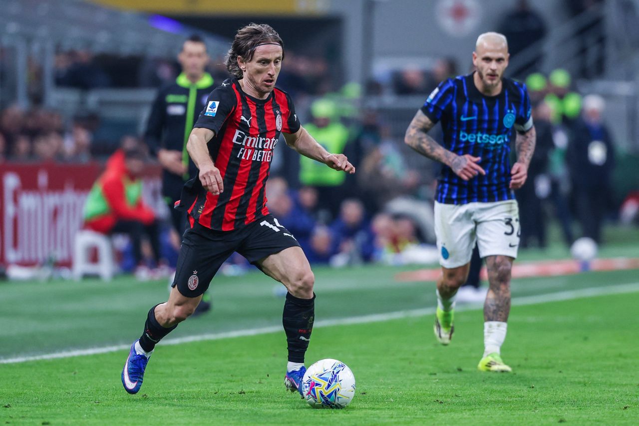 Modric: Declarații despre revenire, mesaj pentru Chivu