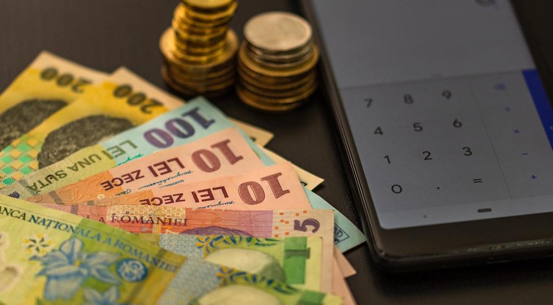 Scădere majoră în consumul românilor: Serviciile pentru gospodării, în declin abrupt Volumul de afaceri al companiilor românești care oferă servicii gospodăriilor a scăzut cu 13,1% în ianuarie, comparativ cu aceeași perioadă a anului trecut