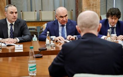 Moody’s menține ratingul României la Baa3, dar avertizează asupra riscurilor Agenția de rating Moody’s a reconfirmat ratingul suveran al României la Baa3, cel mai scăzut nivel recomandat pentru investiții