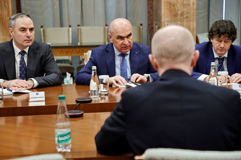 Moody’s menține ratingul României la Baa3, dar avertizează asupra riscurilor Agenția de rating Moody’s a reconfirmat ratingul suveran al României la Baa3, cel mai scăzut nivel recomandat pentru investiții