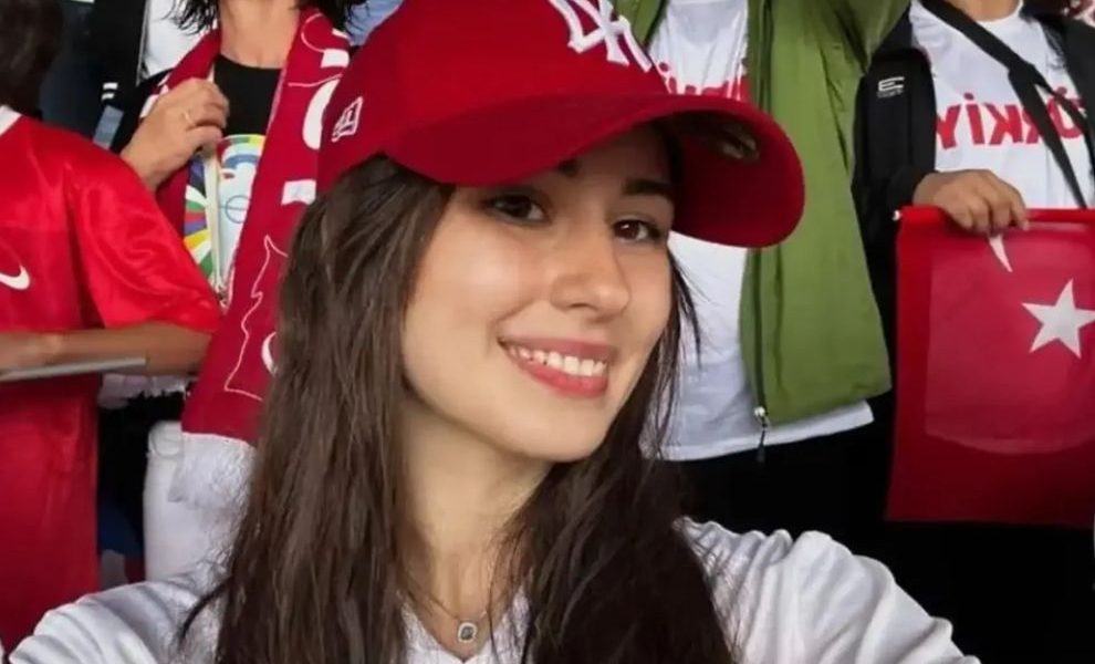 Victorie cu gust amar pentru România: Turcia s-a calificat la baraj după un gol marcat de Kadioglu și o dedicație specială Echipa națională a Turciei a învins România cu scorul de 1-0 într-un meci crucial pentru calificarea la barajul pentru Campionatul Mondial din 2026