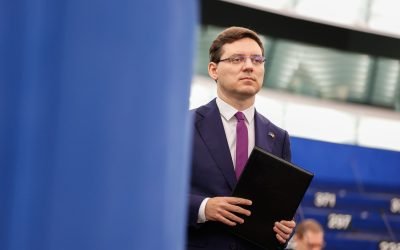 Negrescu: România trebuie să acționeze rapid pentru a reduce costurile energiei Într-un context internațional marcat de instabilitate, România se confruntă cu necesitatea de a adopta măsuri eficiente pentru a proteja cetățenii și a reduce costurile energiei