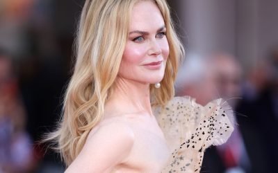 Nicole Kidman: Între Biserică și Oscaruri Înaintea celebrei gale a premiilor Oscar, în timp ce majoritatea vedetelor se pregătesc cu antrenamente fizice sau sesiuni de relaxare, actrița Nicole Kidman alege o abordare mai neobișnuită