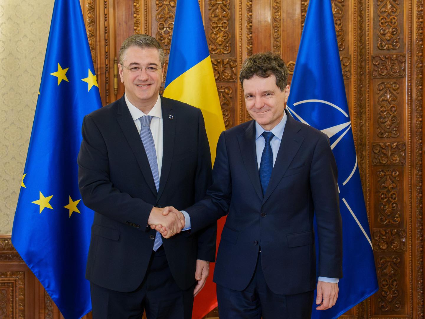 Nicușor Dan discută cu un oficial european despre importanța strategică a transporturilor București, România – Primarul Capitalei, Nicușor Dan, a subliniat importanța strategică a transportului și a asigurării rutei de transport a mărfurilor, în contextul războiului din Ucraina și al crizei din Orientul Mijlociu
