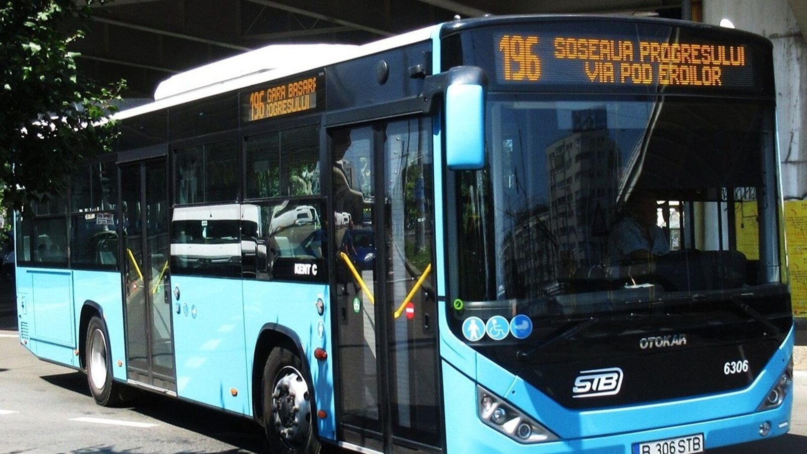 Autobuzele 196, pe traseu prelungit din weekend