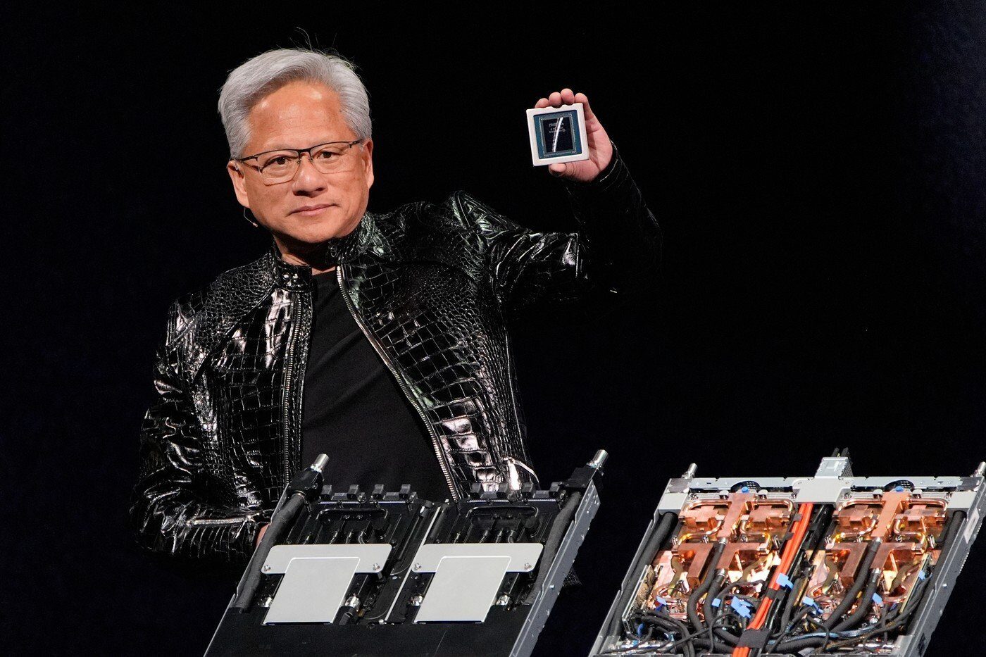 Nvidia, gigantul cipurilor, dezvăluie salariile amețitoare plătite angajaților Ascensiunea spectaculoasă a acțiunilor Nvidia a propulsat compania pe locul de lider în ceea ce privește valoarea de piață