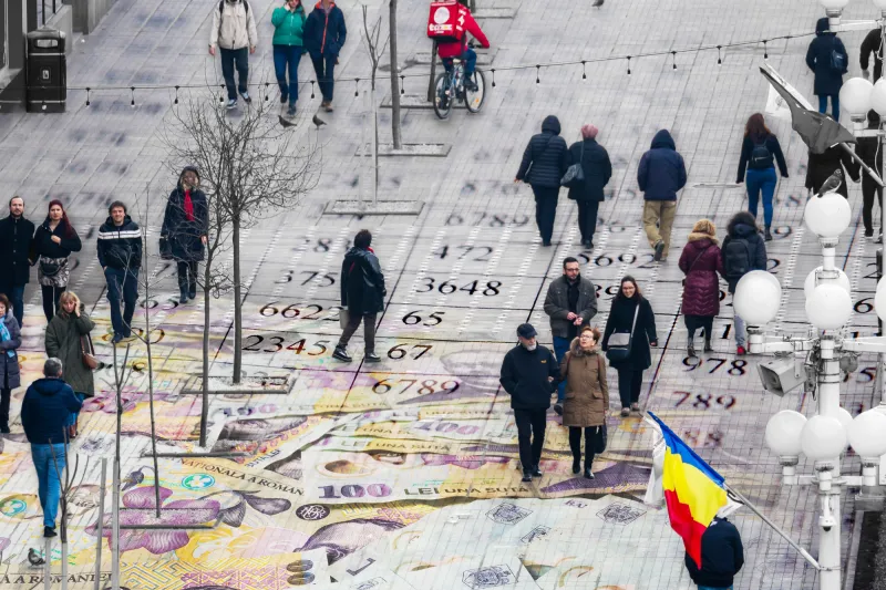 Transparența Salarială Devine Obligatorie: Angajatorii Români, Sub Lupă O nouă directivă europeană privind transparența salarială va schimba radical modul în care angajatorii români gestionează remunerațiile