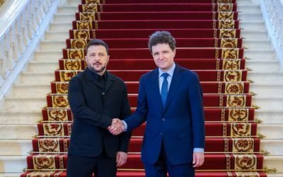 România și Ucraina își consolidează cooperarea prin acorduri în domeniul militar, energetic și economic Președinții României și Ucrainei au semnat joi, la Palatul Cotroceni, o serie de documente menite să consolideze parteneriatul strategic dintre cele două țări