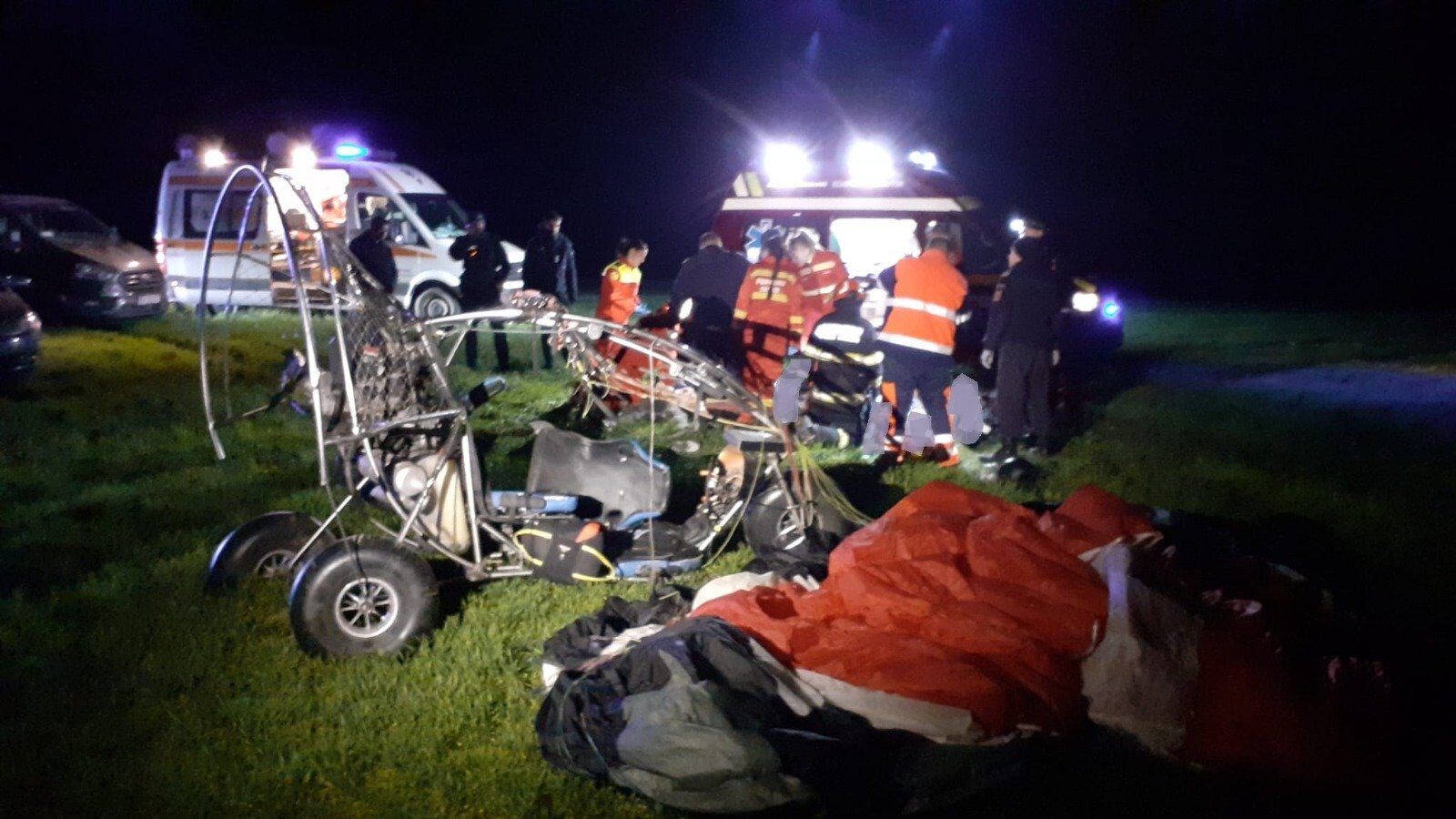 Accident aviatic în Bihor: Două persoane și-au pierdut viața după prăbușirea unei parapante Un tragic accident aviatic a avut loc în județul Bihor