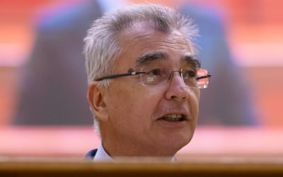 Peiu (AUR): Comisia Europeană, acuzată de incompetență în gestionarea energiei Senatorul AUR Petrișor Peiu a criticat dur Comisia Europeană pentru modul în care gestionează politicile energetice, în special în contextul creșterii prețurilor la gaze naturale