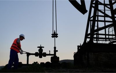 Prețul petrolului ar putea scădea, dar nu va reveni la valorile de dinaintea conflictului din Iran Prețul barilului de petrol ar putea scădea până la un interval cuprins între 70 și 80 de dolari, în cazul în care pagubele generate de războiul din Iran vor fi limitate
