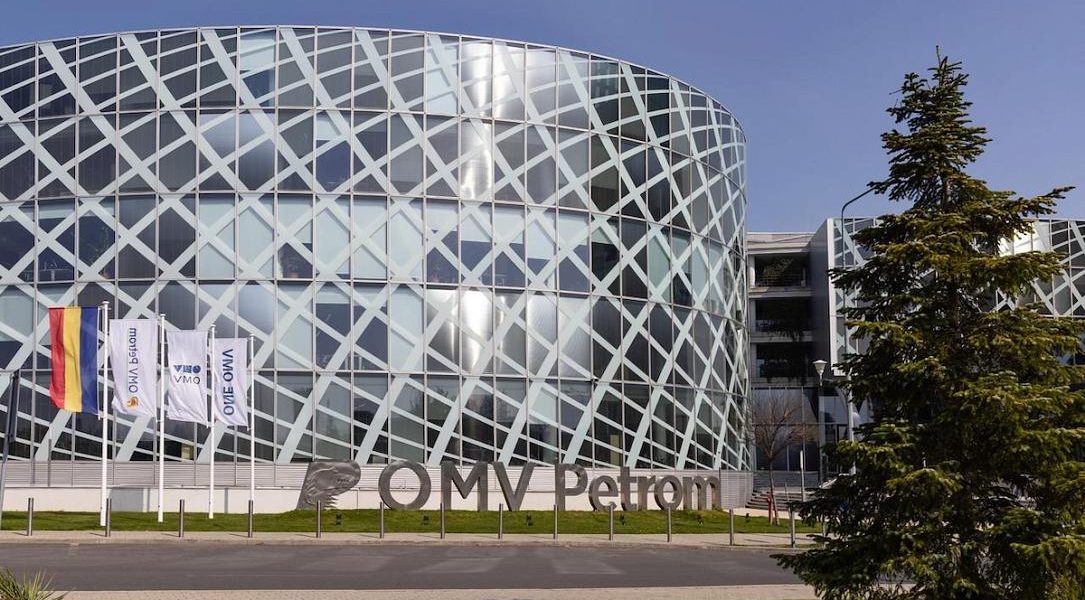 OMV Petrom intră într-un nou proiect de explorare în Marea Neagră bulgărească Grupul energetic OMV Petrom, cel mai mare producător integrat de energie din Europa de Sud-Est, a anunțat intrarea într-un consorțiu de explorare pentru blocul offshore Han Tervel din Marea Neagră bulgărească