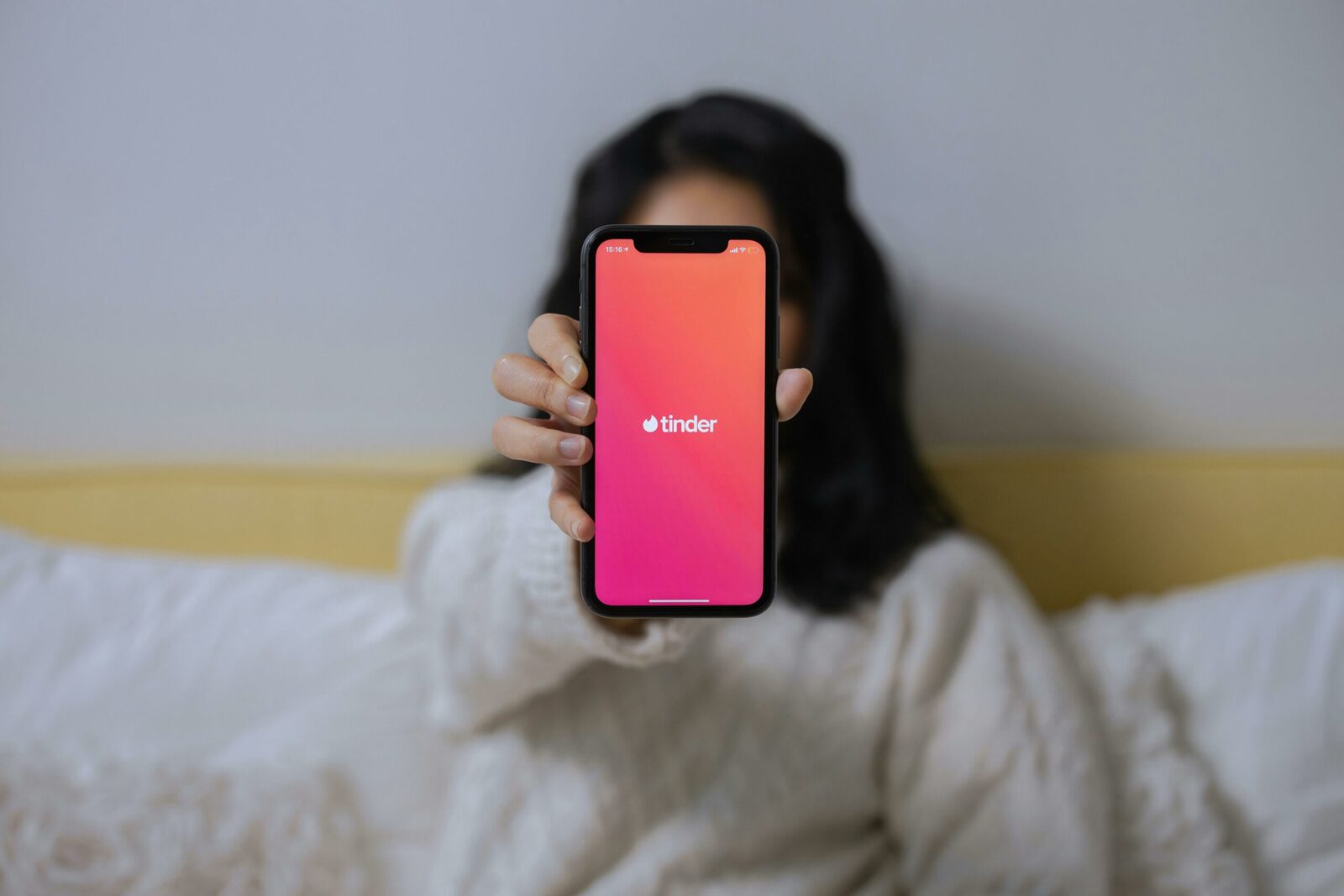Tinder folosește ia pentru „match-uri” mai personalizate