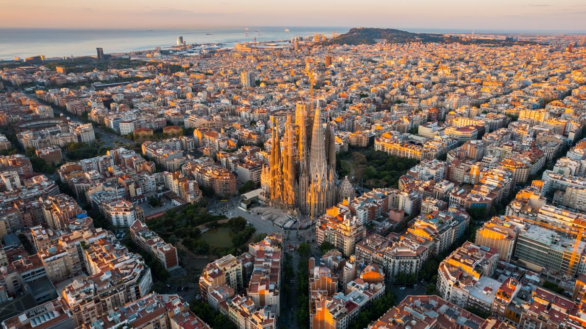 Spania: Planul de taxare a cumpărătorilor britanici de locuințe, blocat Madridul a renunțat la planul de a impune o taxă de până la 100% pentru cumpărătorii de proprietăți din afara Uniunii Europene, din cauza lipsei de sprijin politic