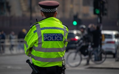 Un atac cu cuțit, petrecut marți după-amiaza în Birmingham, Anglia, a mobilizat un număr mare de polițiști înarmați, potrivit informațiilor disponibile