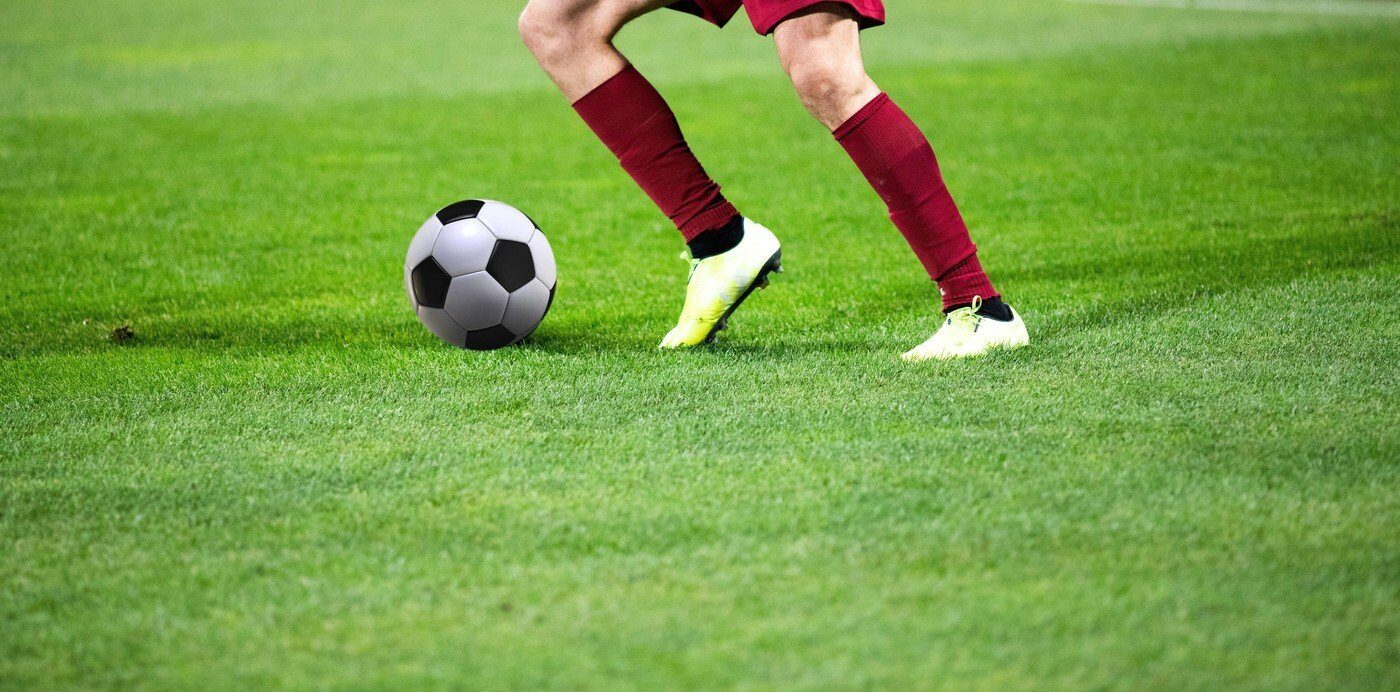 CFR Cluj a învins Dinamo cu 2-0, luni seară, pe teren propriu, în ultima etapă a sezonului regulat din SuperLiga