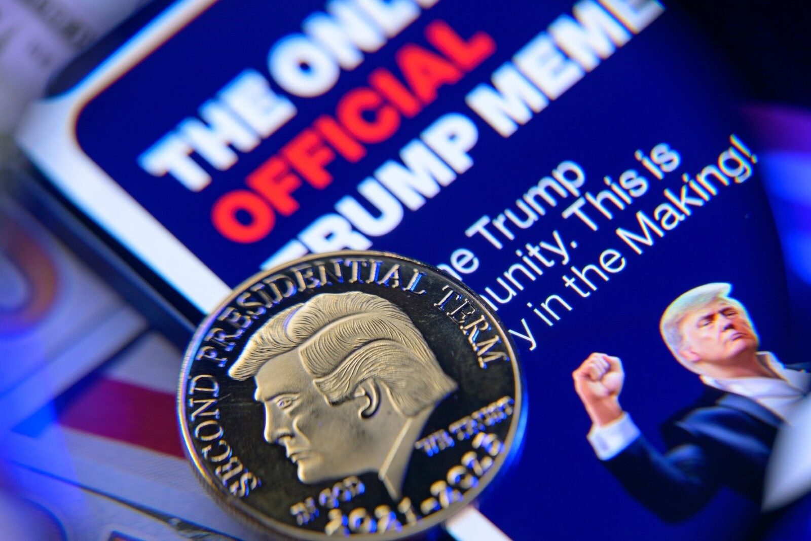 Trump pe aur: Moneda comemorativă cu fostul președinte, aprobată în SUA O comisie americană de omologare a aprobat designul unei monede comemorative din aur, care îl va avea pe fostul președinte Donald Trump