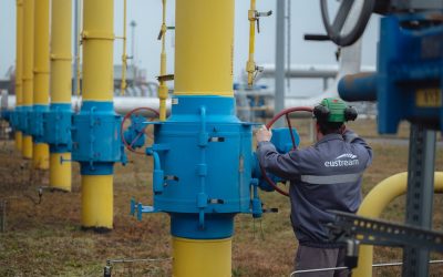 România și Ucraina au semnat un acord de cooperare energetică, inclusiv posibilitatea stocării gazelor în Ucraina Premierul Ilie Bolojan a clarificat, vineri, că acordul-cadru privind cooperarea energetică dintre România și Ucraina, semnat joi la Palatul Cotroceni, nu presupune automat depozitarea gazelor românești în Ucraina