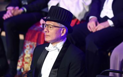 Directorul general Nvidia, Jensen Huang, recunoaște impactul inteligenței artificiale asupra pieței muncii, anticipând schimbări majore, dar nu un colaps brusc