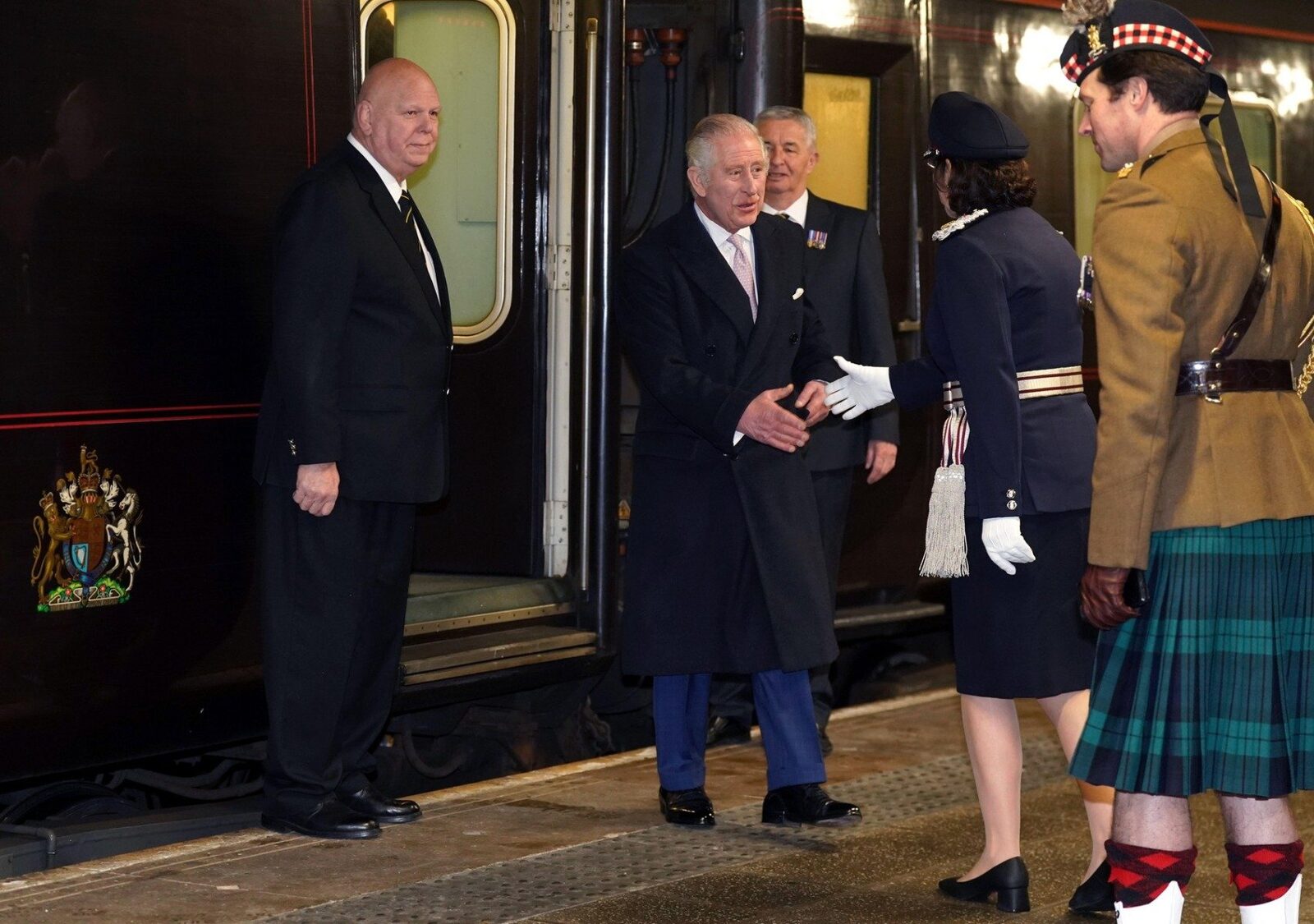 Regele Charles al III-lea, nou patron al unei organizații evreiești din Marea Britanie, pe fondul îngrijorărilor legate de antisemitism Regele Charles al III-lea a acceptat să devină patronul organizației Community Security Trust (CST), o asociație importantă a comunității evreiești din Regatul Unit