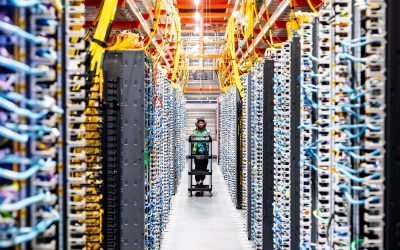 Atacuri cu drone la centrele de date Amazon din Orientul Mijlociu, zeci de servicii cloud afectate Mai multe centre de date Amazon Web Services (AWS) din Emiratele Arabe Unite și Bahrain au fost ținta unor atacuri cu drone, provocând întreruperi majore în funcționarea serviciilor de cloud computing