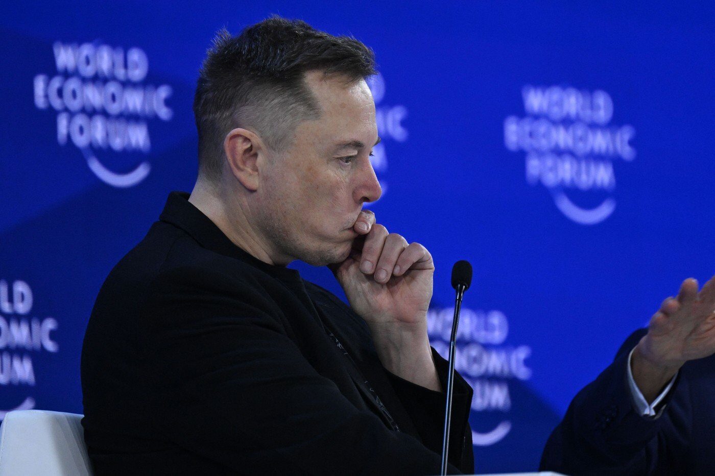 Toți cofondatorii xai au părăsit compania lui Elon Musk