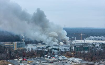 Incendiu major la un centru de cercetare german de importanță globală Un incendiu de mari proporții a izbucnit joi dimineață la Centrul Helmholtz GSI din Darmstadt, Germania, un important centru de cercetare care găzduiește un accelerator de particule unic în lume