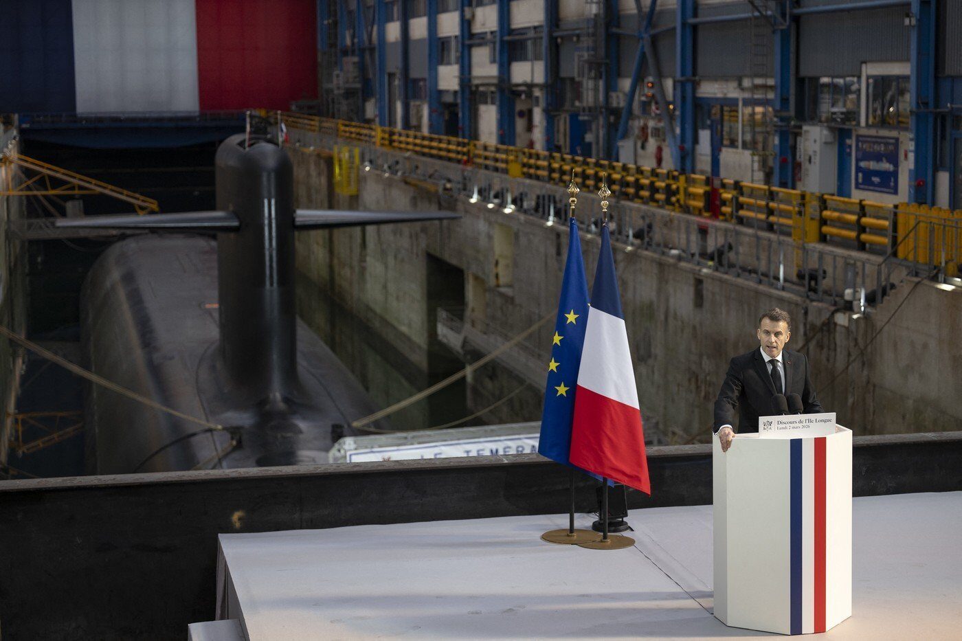 Franța își consolidează arsenalul nuclear și propune extinderea protecției asupra Europei Franța, o putere nucleară consacrată, își menține și modernizează arsenalul nuclear, în timp ce președintele Emmanuel Macron propune o extindere a „umbrelei” de securitate atomică pentru a include întreaga Europă