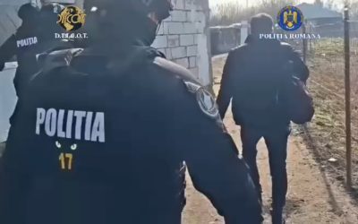 Trei persoane reținute în Teleorman pentru trafic de minori și exploatare sexuală Procurorii DIICOT Teleorman au reținut trei persoane, dintre care doi minori în vârstă de 16 ani, pentru trafic de minori, acces ilegal la sisteme informatice, alterarea datelor informatice și furt calificat