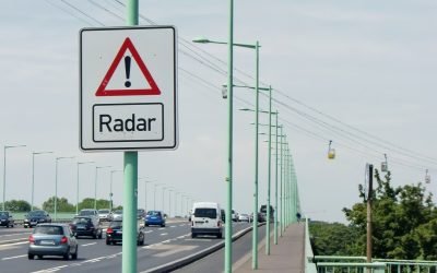 Șofer amendat cu 120.000 euro pentru viteză: 59 km/h într-o zonă de 30