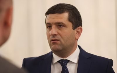 Miruță (USR) reacționează: Documentul privind apartenența la PSD e fals, dar admite „mers la mare”