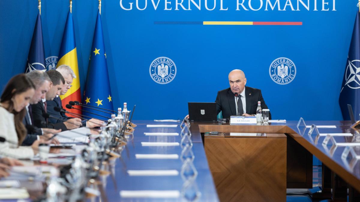 Miruță avertizează: Plecarea lui Bolojan ar duce la căderea Guvernului. Scenariul cu PSD și AUR?