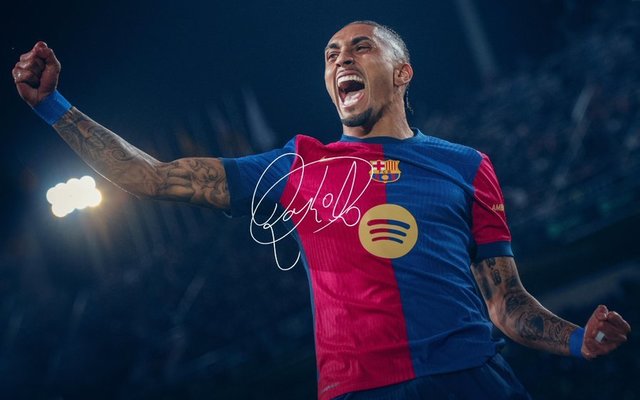 Raphinha, atacantul Barcelonei, va fi indisponibil cinci săptămâni din cauza unei accidentări Raphinha, atacantul brazilian al FC Barcelona, va lipsi de pe teren timp de cinci săptămâni din cauza unei accidentări la coapsa dreaptă, suferită în timpul meciului amical dintre Brazilia și Franța