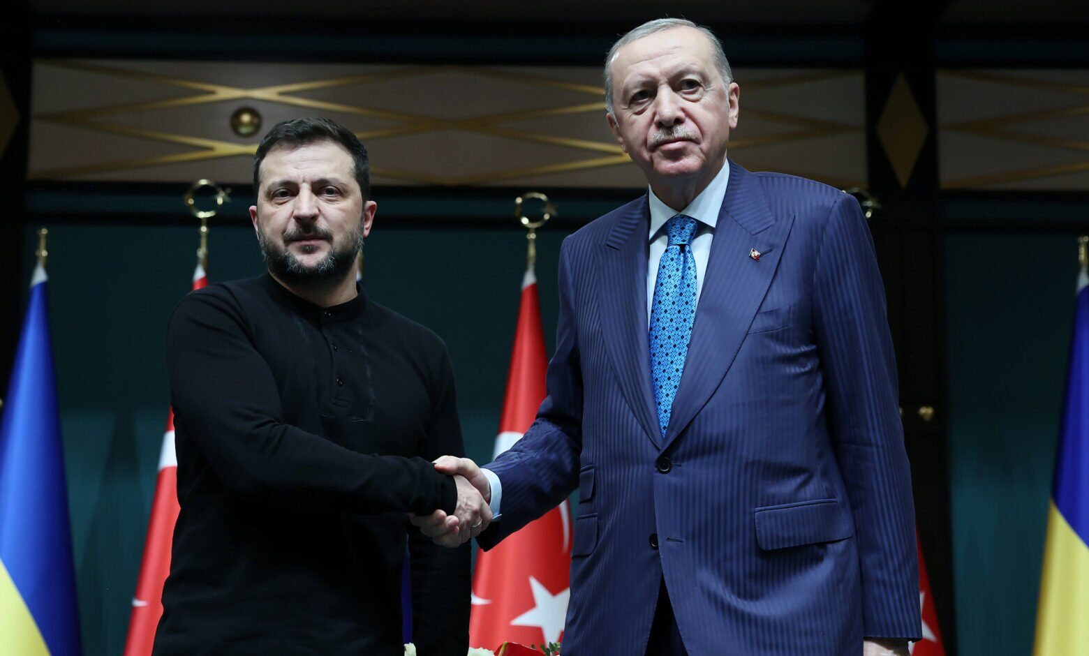 Erdogan, apel pentru pace în Ucraina, în contextul conflictului din Orientul Mijlociu Războiul din Ucraina nu ar trebui să fie umbrit de evenimentele din Orientul Mijlociu, a declarat președintele turc Recep Tayyip Erdogan în cursul unei convorbiri telefonice cu omologul său ucrainean, Volodimir Zelenski
