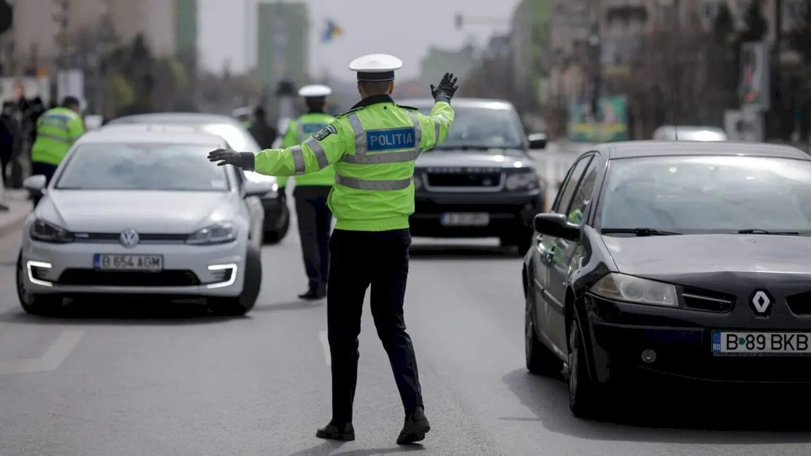 Restricții de circulație pe Bulevardul Basarabia din cauza unei surpări Circulația pe Bulevardul Basarabia este restricționată începând de luni, 30 martie 2026, din cauza unei surpări a carosabilului