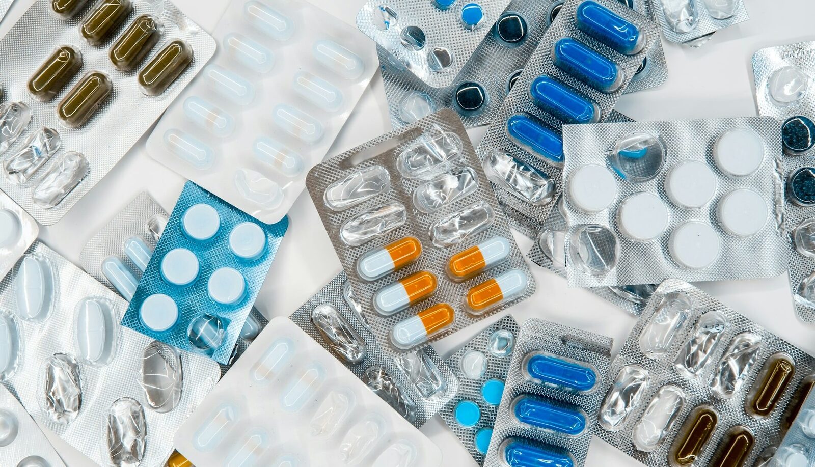 Primăria Sectorului 1 oferă ajutoare de până la 2.000 de lei pentru medicamente Locuitorii din Sectorul 1 pot beneficia de un sprijin financiar anual de până la 2.000 de lei pentru achiziționarea de medicamente