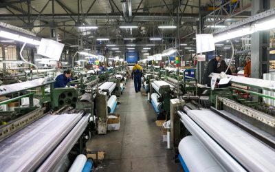 ROCA Industry raportează o scădere a profitului, dar anticipează creștere în 2026 ROCA Industry (simbol bursier ROC1), holdingul specializat în materiale de construcții, a încheiat anul 2025 cu o cifră de afaceri consolidată de 629,6 milioane lei, în creștere cu 5,1% față de anul precedent