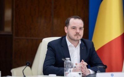 Ministrul Sănătății clarifică noul sistem de plată a medicilor: Performanța, nu numărul de pacienți, va conta Ministrul Sănătății, Alexandru Rogobete, a detaliat recent planurile privind noul sistem de plată al medicilor, subliniind că acesta se va baza pe criterii de performanță, nu pe numărul de pacienți consultați, în special în timpul gărzilor