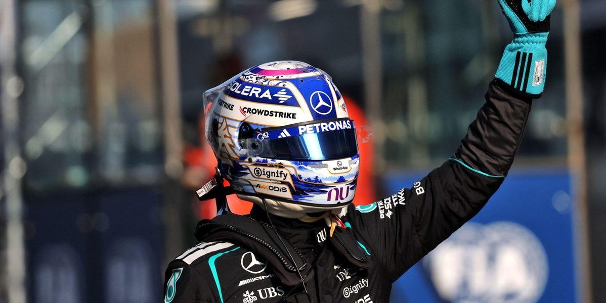 George Russell a triumfat în cursa de sprint din Marele Premiu al Chinei, după o luptă intensă cu coechipierul său de la Mercedes, Lewis Hamilton