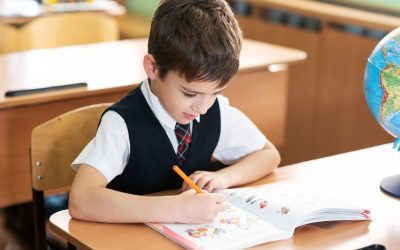 Școala mai târziu, un beneficiu pentru adolescenți? Un studiu elvețian oferă noi perspective Un studiu recent sugerează că ora de începere a cursurilor școlare ar trebui decalată pentru elevii de liceu