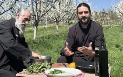 Salată de păpădie ca la mănăstire: Rețeta naturistă anti-toxine (video)