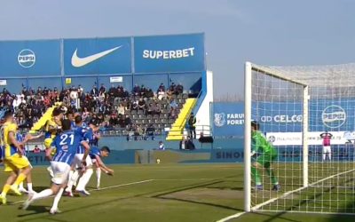 Farul Constanța conduce Petrolul Ploiești la pauză Meciul dintre Farul Constanța și Petrolul Ploiești, disputat în cadrul Ligii 1, a intrat în pauză cu scorul de 1-0 pentru echipa gazdă