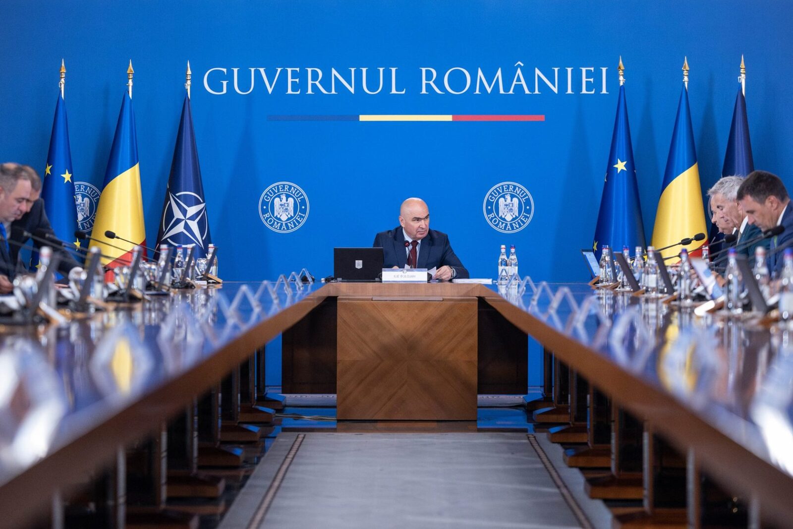 România va semna acordul comercial UE-Mercosur, în ciuda obiecțiilor Ministerului Agriculturii Guvernul României a aprobat marți, printr-un memorandum, semnarea acordului de parteneriat dintre Uniunea Europeană și Mercosur, o piață comună sud-americană