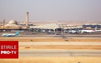Riad, o poartă de ieșire în contextul tensiunilor regionale În timp ce majoritatea aeroporturilor din regiune sunt închise sau funcționează limitat, capitala Arabiei Saudite, Riad, a devenit un punct vital de tranzit pentru cei care doresc să părăsească zona