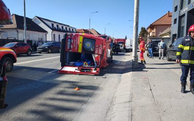 Accident grav în Sibiu: O ambulanță SMURD și un autoturism implicate, planul roșu activat Un accident rutier grav a avut loc pe Bulevardul Vasile Milea din Sibiu, în cursul zilei de marți