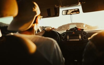 Detectorul de radar: dispozitivul interzis care te poate costa scump Mulți șoferi din România ignoră prevederile legale și folosesc detectoare de radar, convinși că pot scăpa nepedepsiți