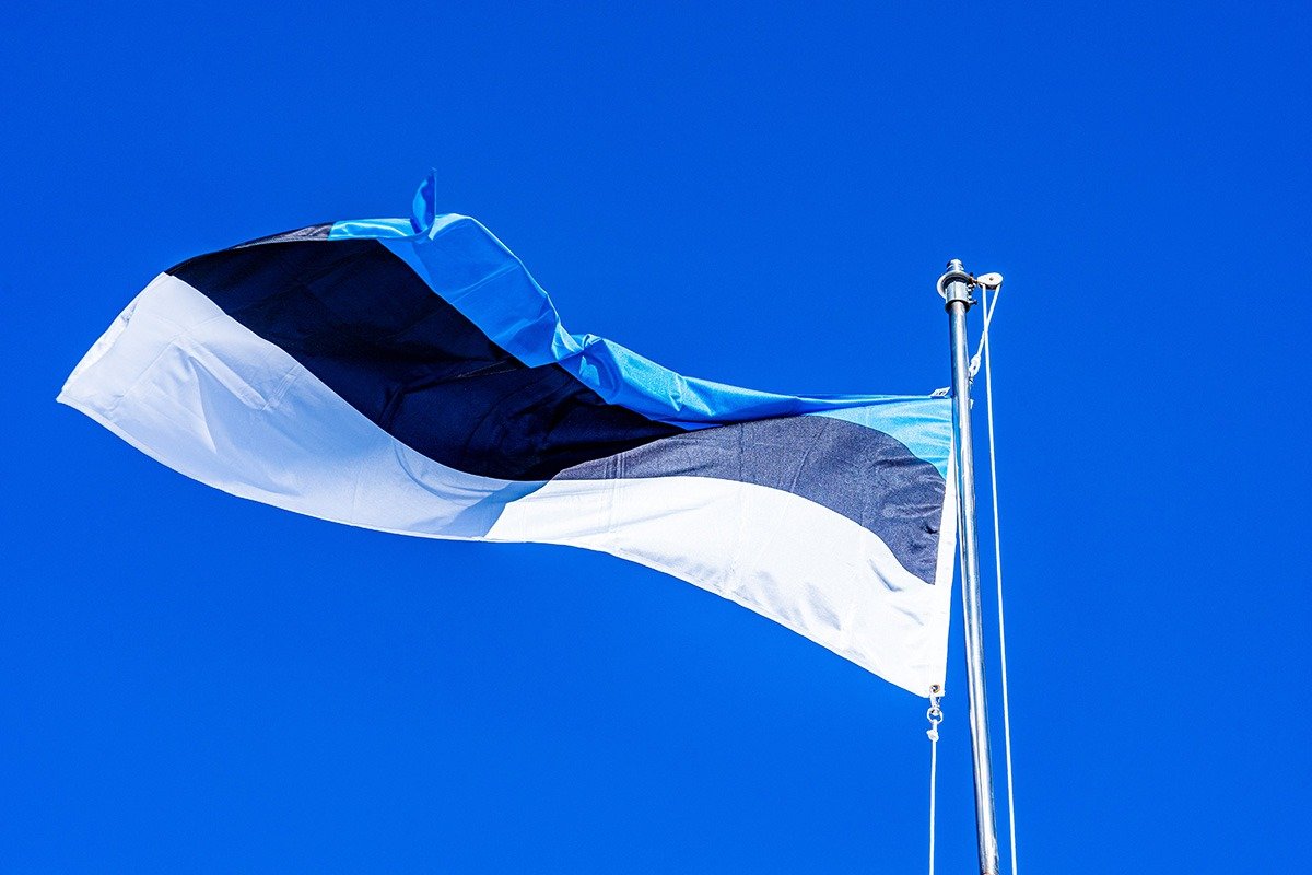 Drone suspecte în apropierea frontierelor estoniene și letone Forțele armate din Estonia și Letonia au raportat detectarea unor drone străine în apropierea frontierelor lor cu Rusia, în cursul nopții de luni spre marți