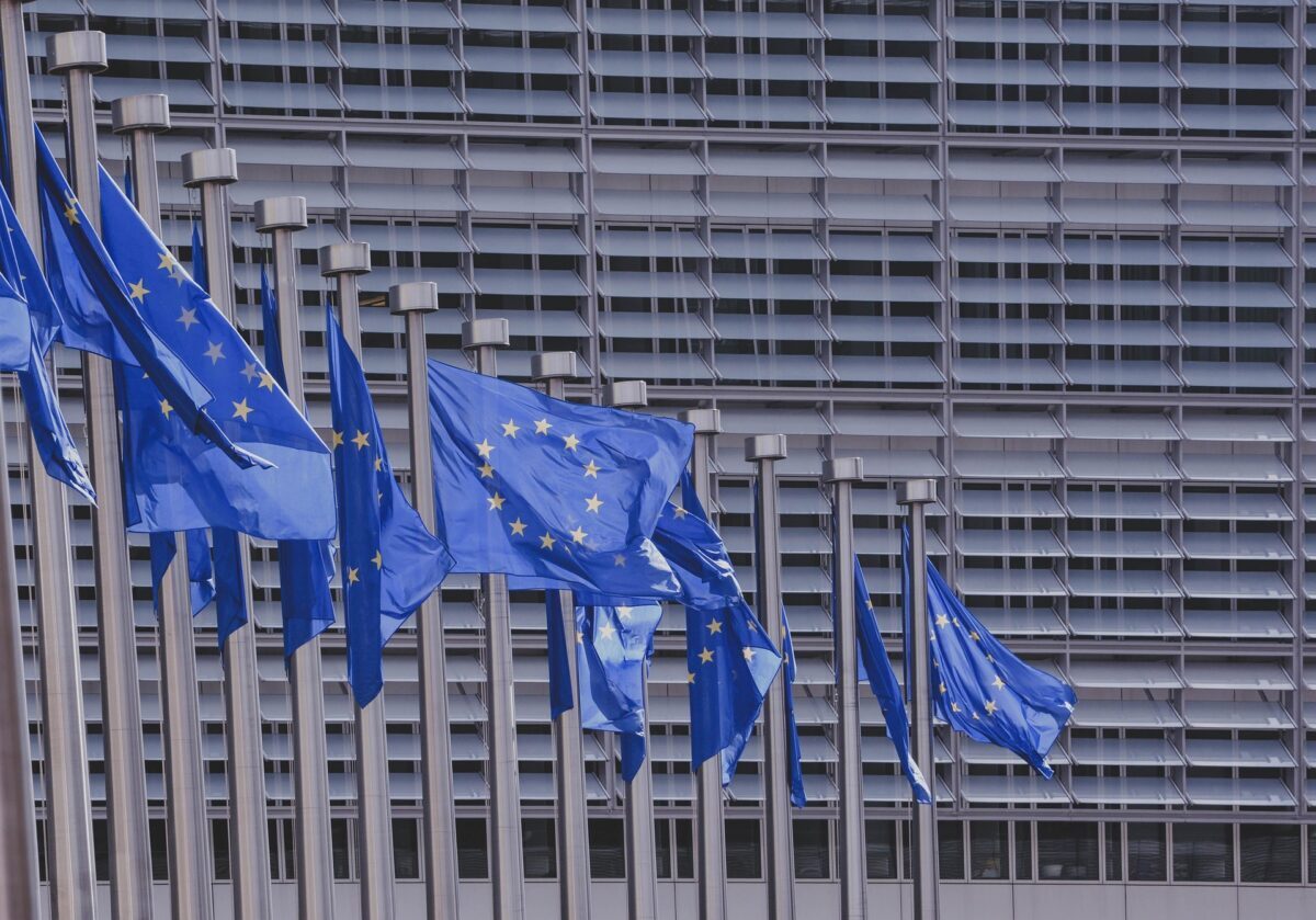 UE demarează operațiuni de evacuare în Orientul Mijlociu, România își repatriază cetățenii Uniunea Europeană a început să coordoneze operațiunile de repatriere a cetățenilor europeni blocați în Orientul Mijlociu, pe fondul tensiunilor crescute din regiune